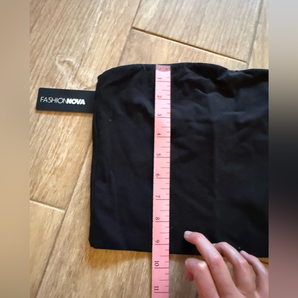 Black Strapless cropped tube Top NWT - Picture 4 of 4